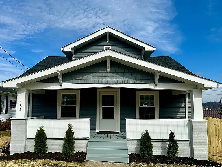 1405 Anderson St — Photo 3