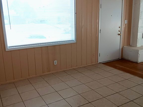 2nd image of 3620 Flory Ave