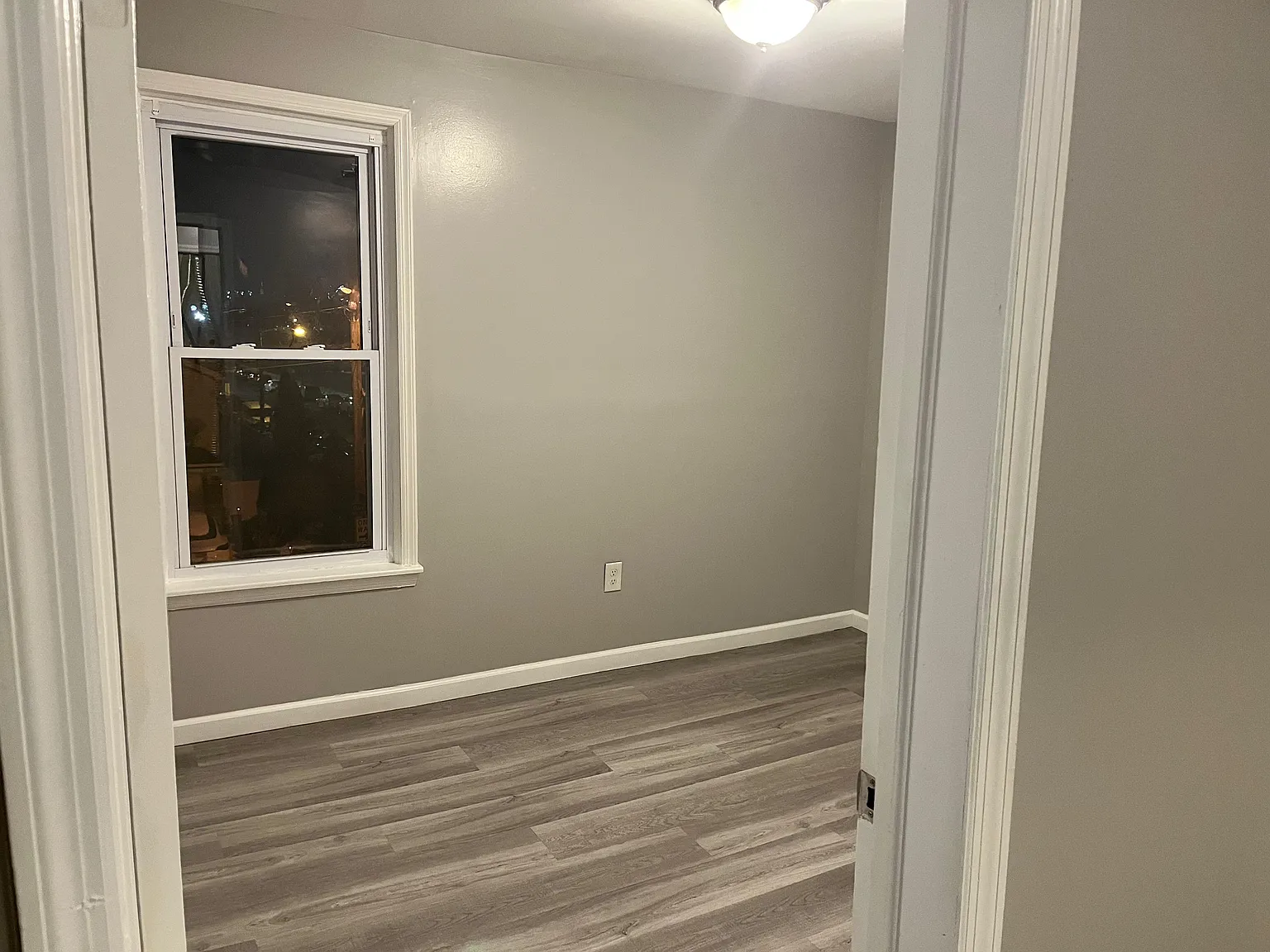 4 bed, $2,400 — Photo 4