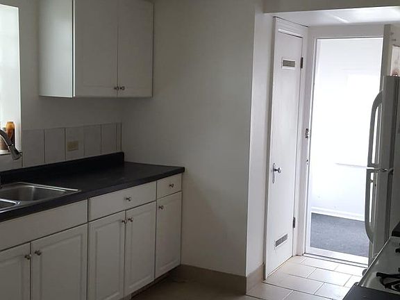 5th image of 4856 W Diversey Ave