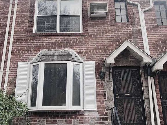 2nd image of 8016 Park Ln S