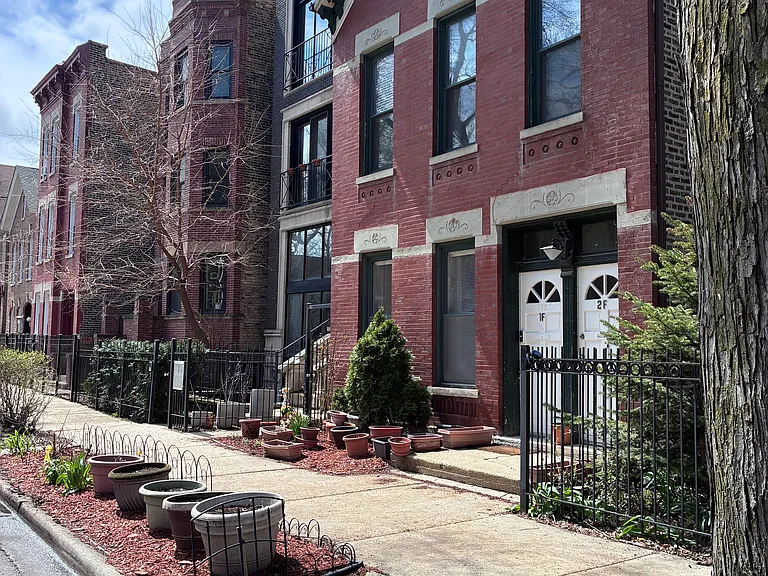 862 N Hermitage Ave #1R — Photo 3