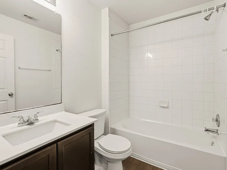 351 Musgrav — Photo 15