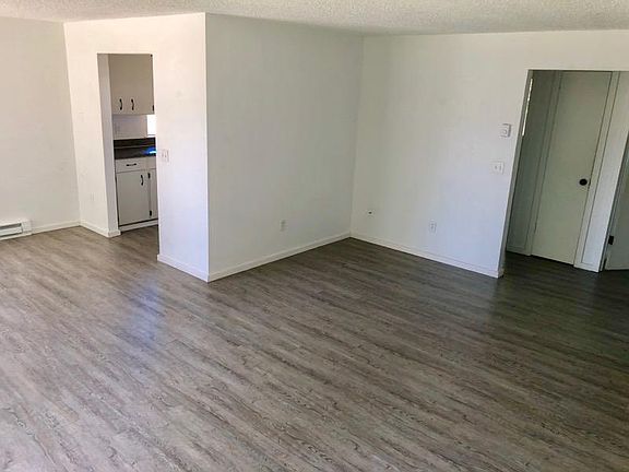 5th image of 713 W 6th St