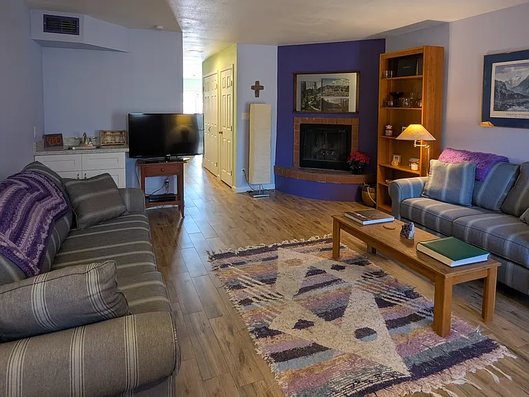 1425 E Desert Cove Ave #46 — Photo 2