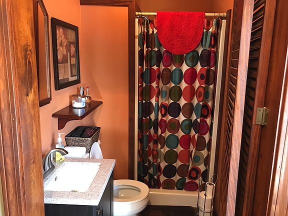 Main floor bathroom