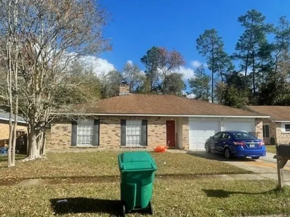 124 E Queens Dr, Slidell, LA 70458
