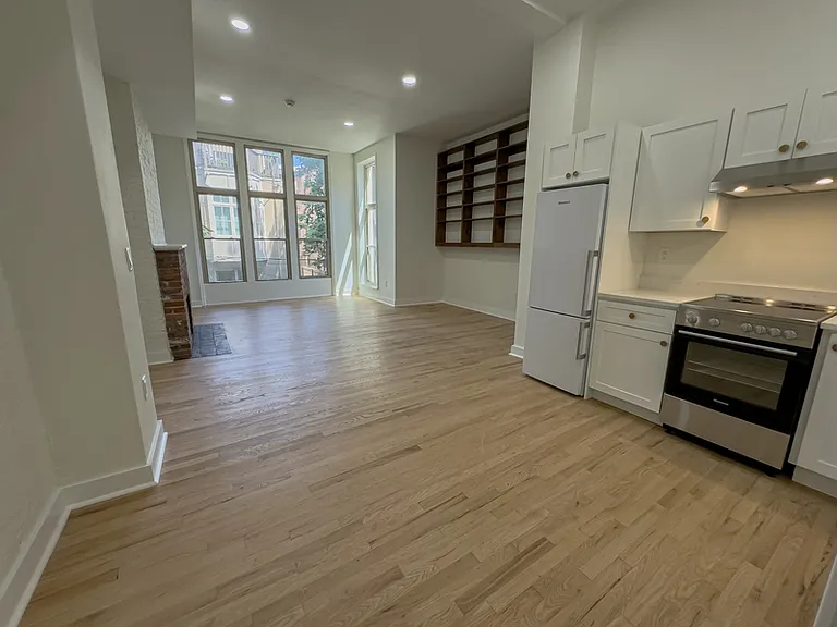 2013 Green St #2 — Photo 8