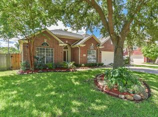 1126 Elmhurst Trails Ln, Seabrook, TX 77586