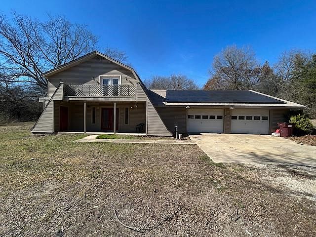1st image of 214 Whispering Oaks St