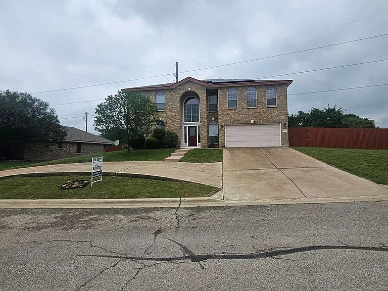 330 Canoe Dr — Photo 2