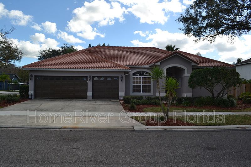 1st image of 179 Fairway Pointe Cir