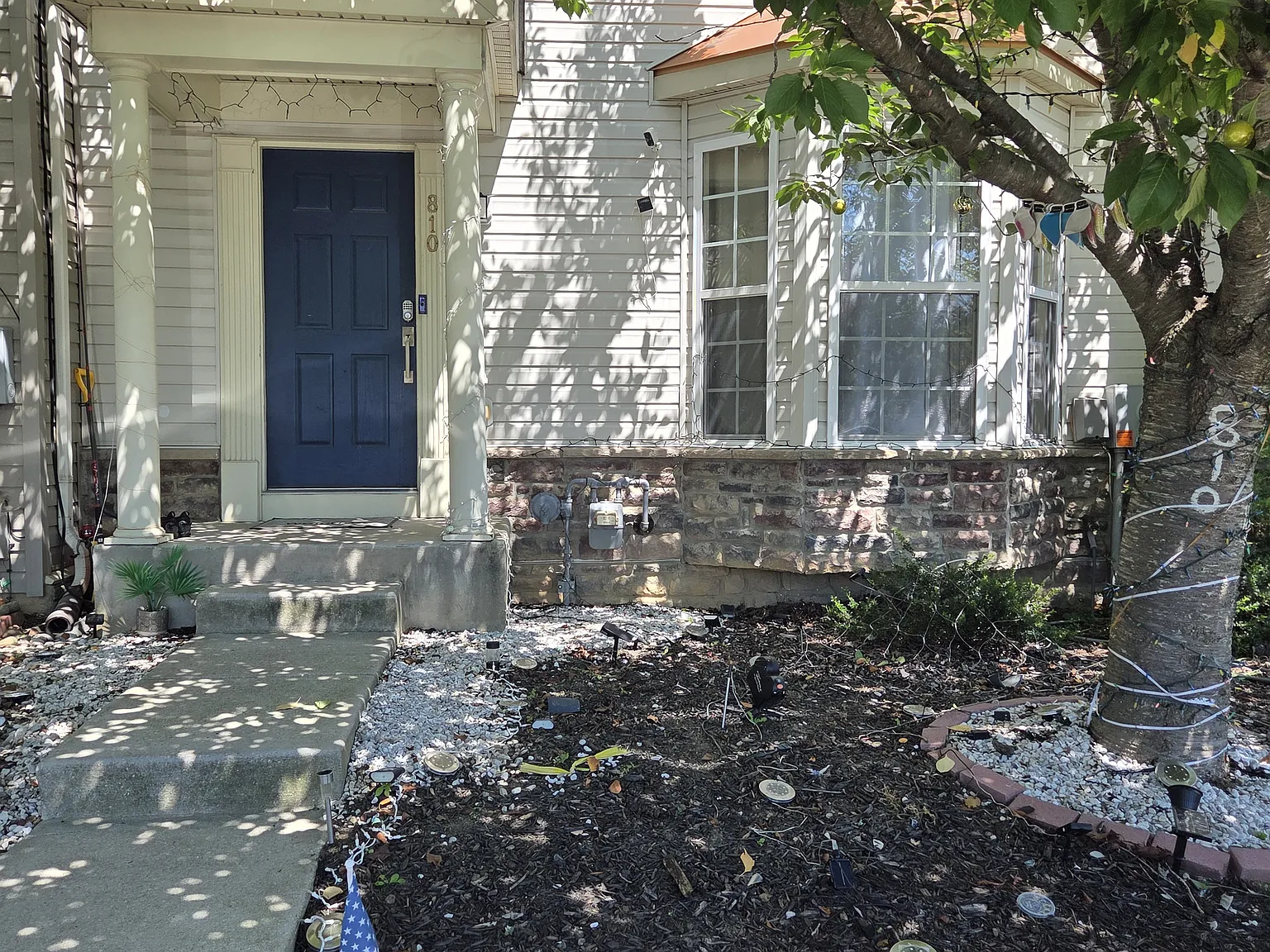 3 bed, 1419 sqft, $2,400 — Photo 1