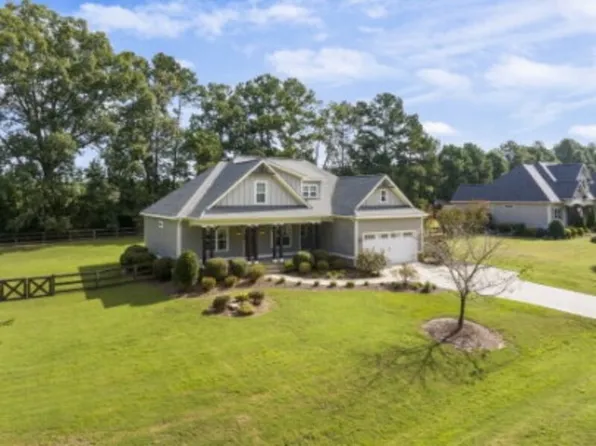 585 Herons Brook Dr, Whispering Pines, NC 28327