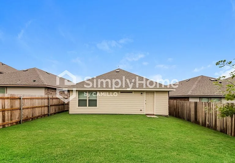 1411 Matthew Dr — Photo 5
