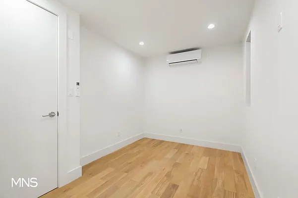 Rented by MNS Marketing | media 41