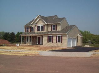 800 Bauman Cir, Pottstown, PA 19465