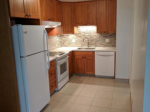 2nd image of 1641 Sixth Ave APT 6