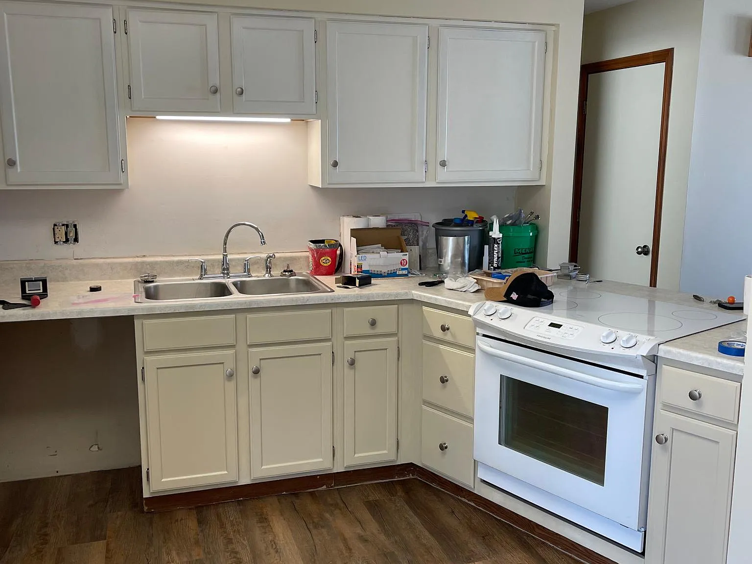 2404 Hollyhock Dr — Photo 3
