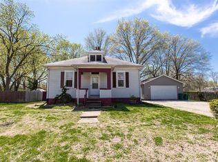1310 Eisenhower Rd, Mascoutah, IL 62258