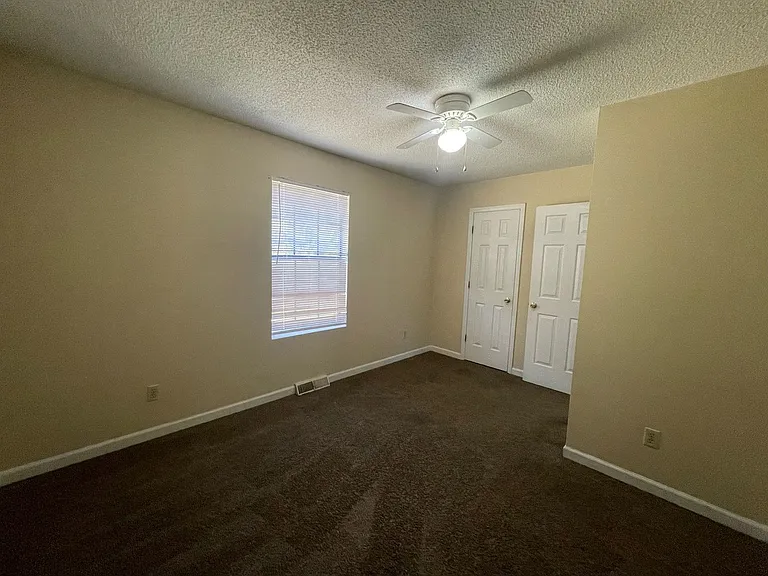 25 Ridgeway Terrace Dr — Photo 11