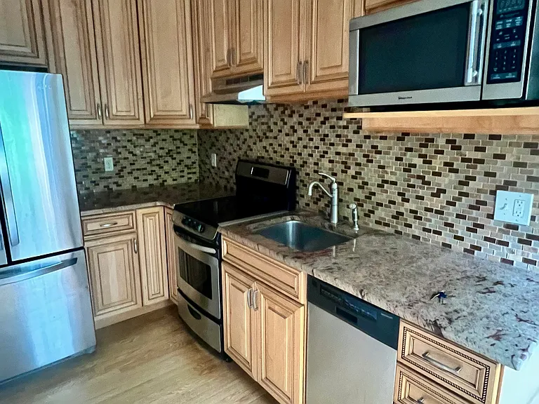 716 Washington St #2 — Photo 11
