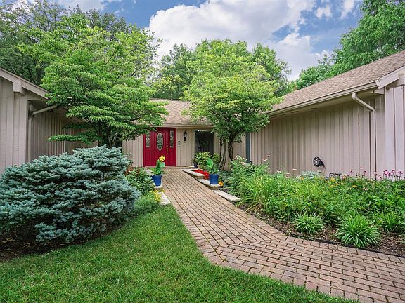 3rd image of 10205 Glenash Ct