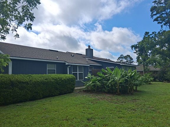 3rd image of 3704 Robin Ln