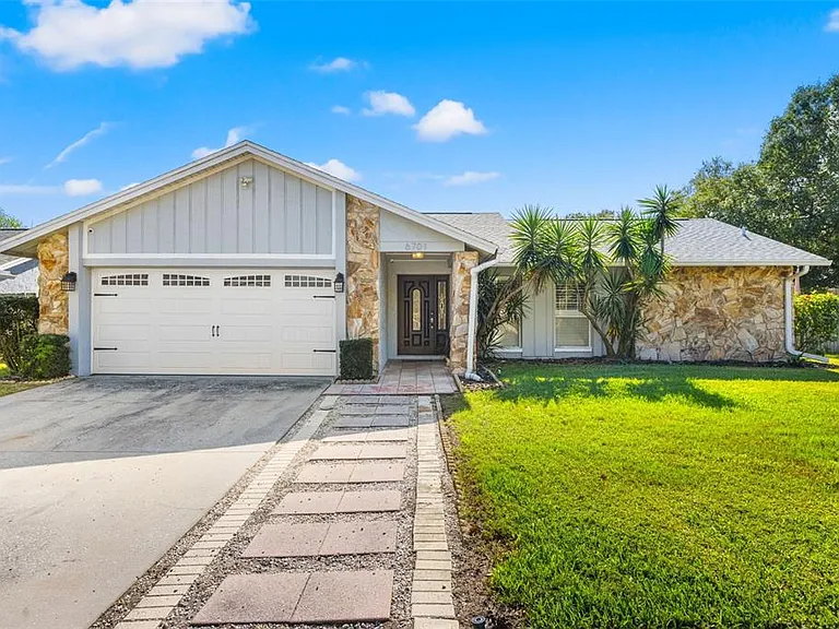 6701 Leeward Isle Way — Photo 2
