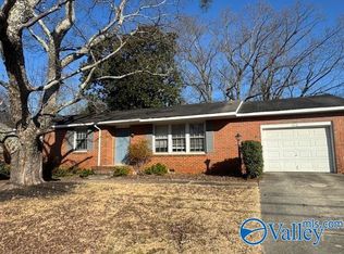 3318 E Helena Dr NW, Huntsville, AL 35810