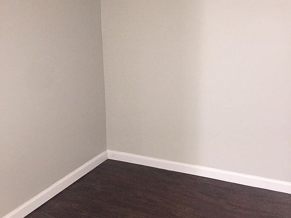 5th image of 1980 Cambridge Dr APT 5B