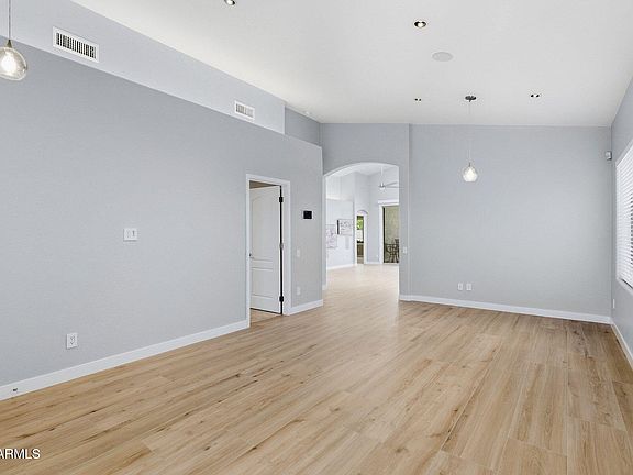5th image of 16404 S 46TH Way