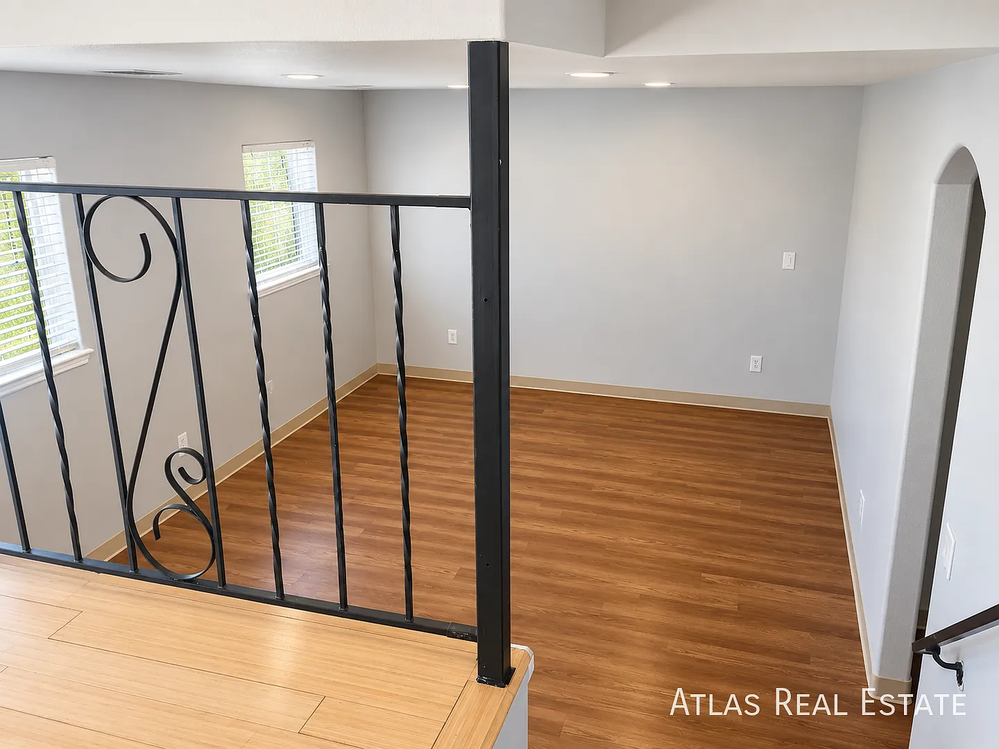 Coming Soon Spacious 4-Bedroom 3-Bath House In Montbello With Fenced Backyard — Photo 4