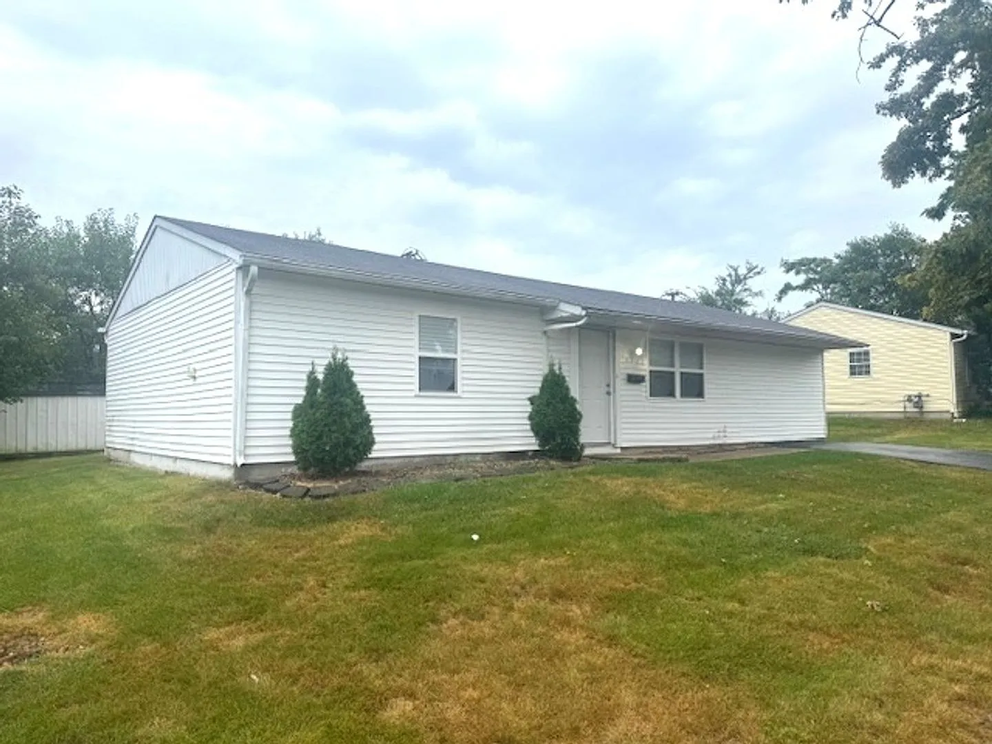 Don't miss this! 3-Bedroom, 1-Bath — Photo 1