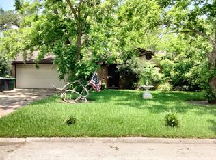 5515 Elm Tree Dr, Houston, TX 77048