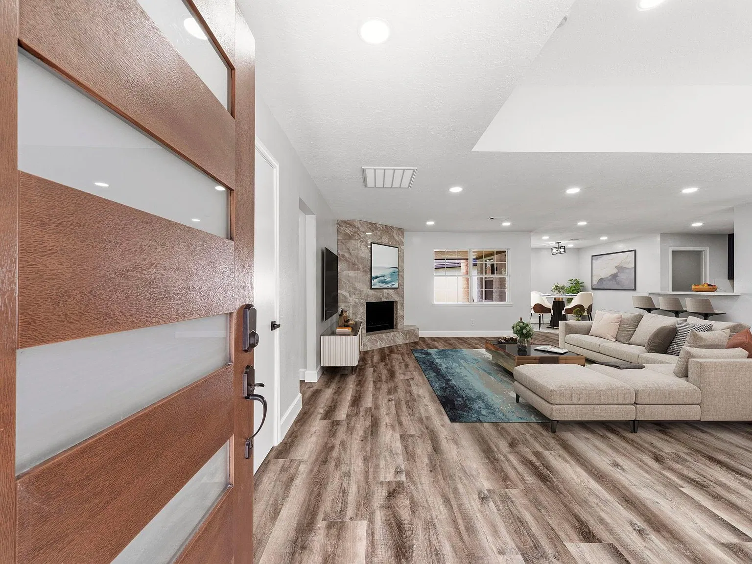 4 bed, 2.0 bath, 2322 sqft, $3,500 — Photo 3