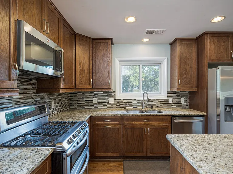 5235 Kincannon Dr — Photo 14