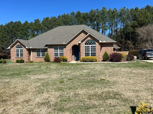 584 Rebecca Cir, Monticello, AR 71655