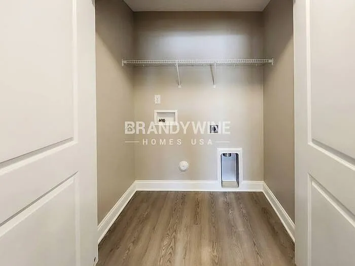 281 Southcircle Dr NW — Photo 18