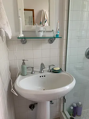 Rented by Realty Collective | media 11