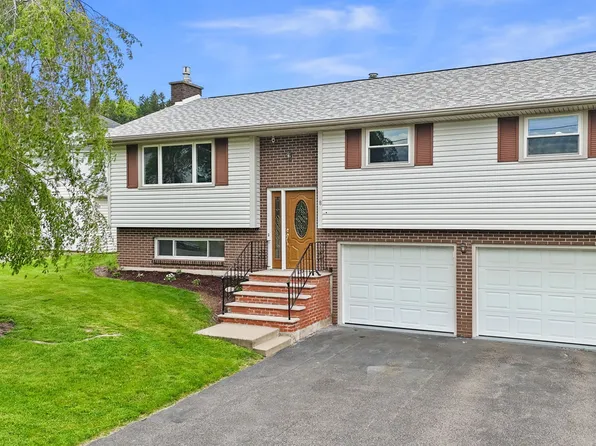 8 & 6 Eric Dr, Johnson City, NY 13790