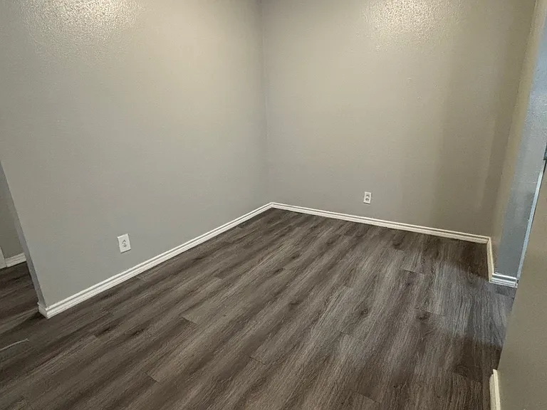 1809 W Schunior Rd #109 — Photo 2