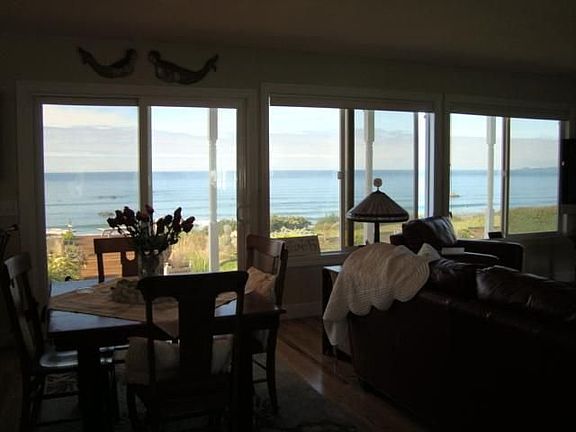 4th image of 220 Struebing Dr