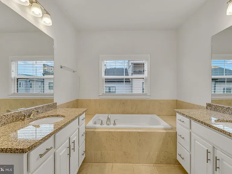 42281 Belgrave Gardens Ter — Photo 36