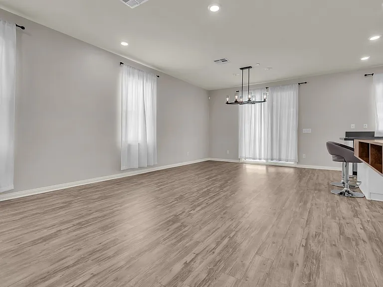 20720 Spring Mountain Rd — Photo 6