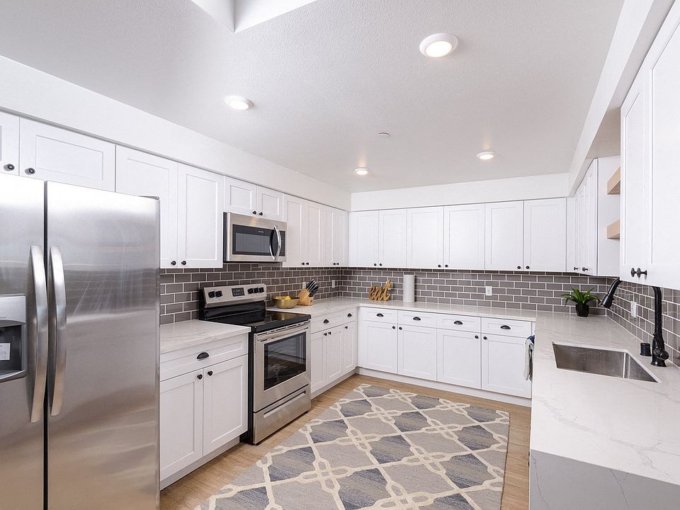 Upgraded stainless steel appliance package