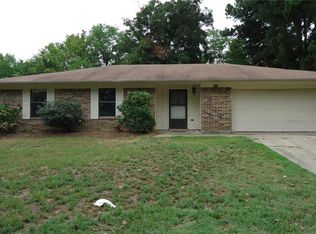 105 W Rutherford St, Mount Vernon, TX 75457