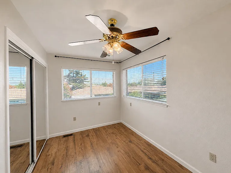 2019 Debbie Ln — Photo 15