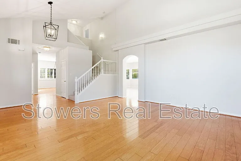 23 Westbourne Ct — Photo 4