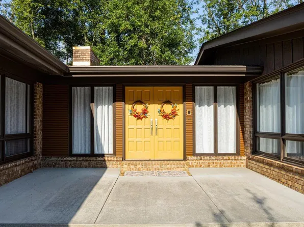 825 Everhart Dr NW, Cleveland, TN 37311